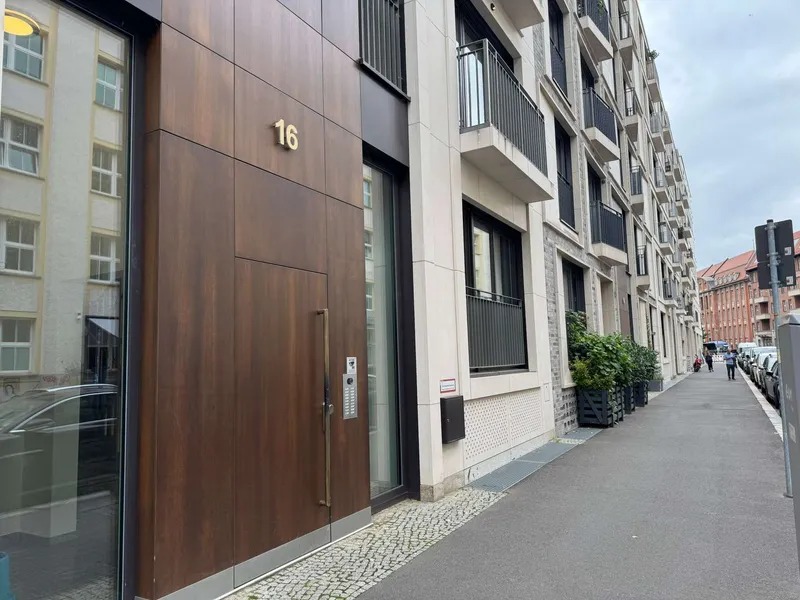 2 Zimmer Wohnung unweit der Jannowitzbrücke — photo 1